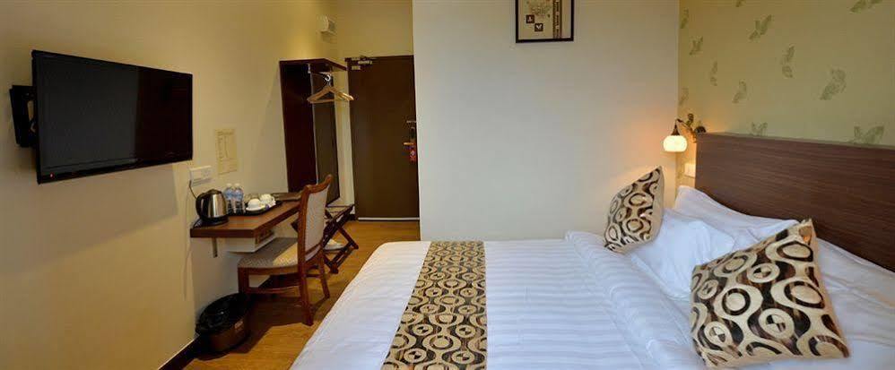 เอเชียน่า โฮเต็ล Hotel โกตาคินาบาลู ภายนอก รูปภาพ
